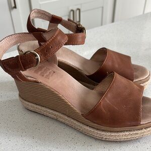 Sperry Brown Leather Wedge Sandals for Summer!